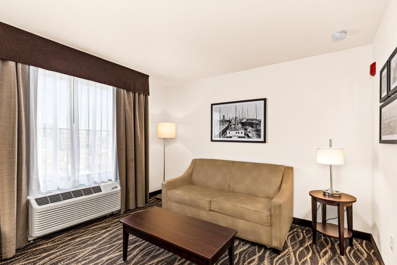 Cobblestone Hotel & Suites - Ottumwa Bagian luar foto