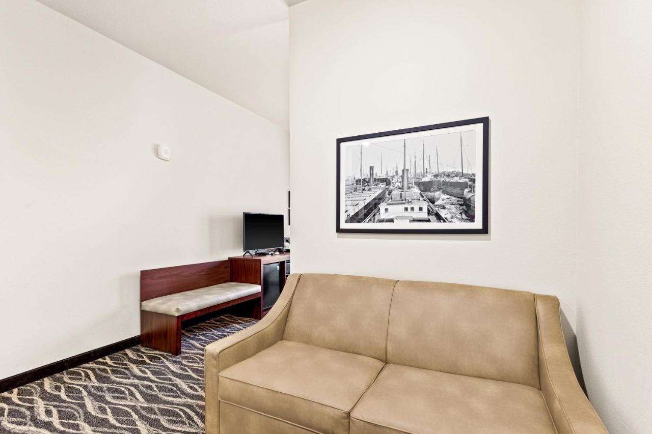 Cobblestone Hotel & Suites - Ottumwa Bagian luar foto