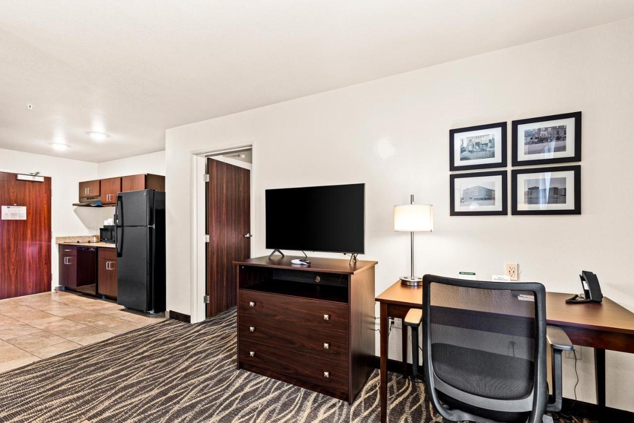 Cobblestone Hotel & Suites - Ottumwa Bagian luar foto