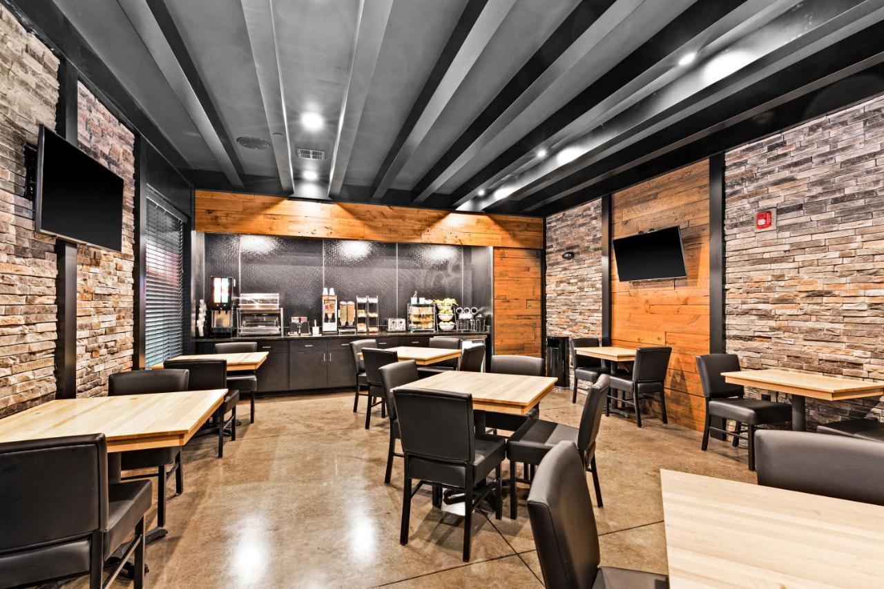 Cobblestone Hotel & Suites - Ottumwa Bagian luar foto