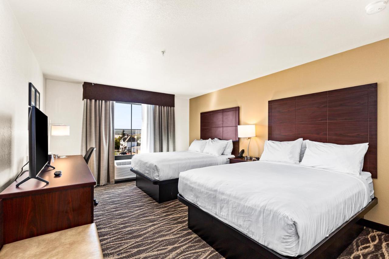 Cobblestone Hotel & Suites - Ottumwa Bagian luar foto