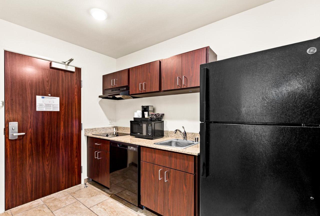 Cobblestone Hotel & Suites - Ottumwa Bagian luar foto